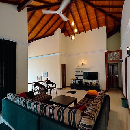 Bigcity Villa - Airport Transit Hotel คาตุนายากา ภายนอก รูปภาพ