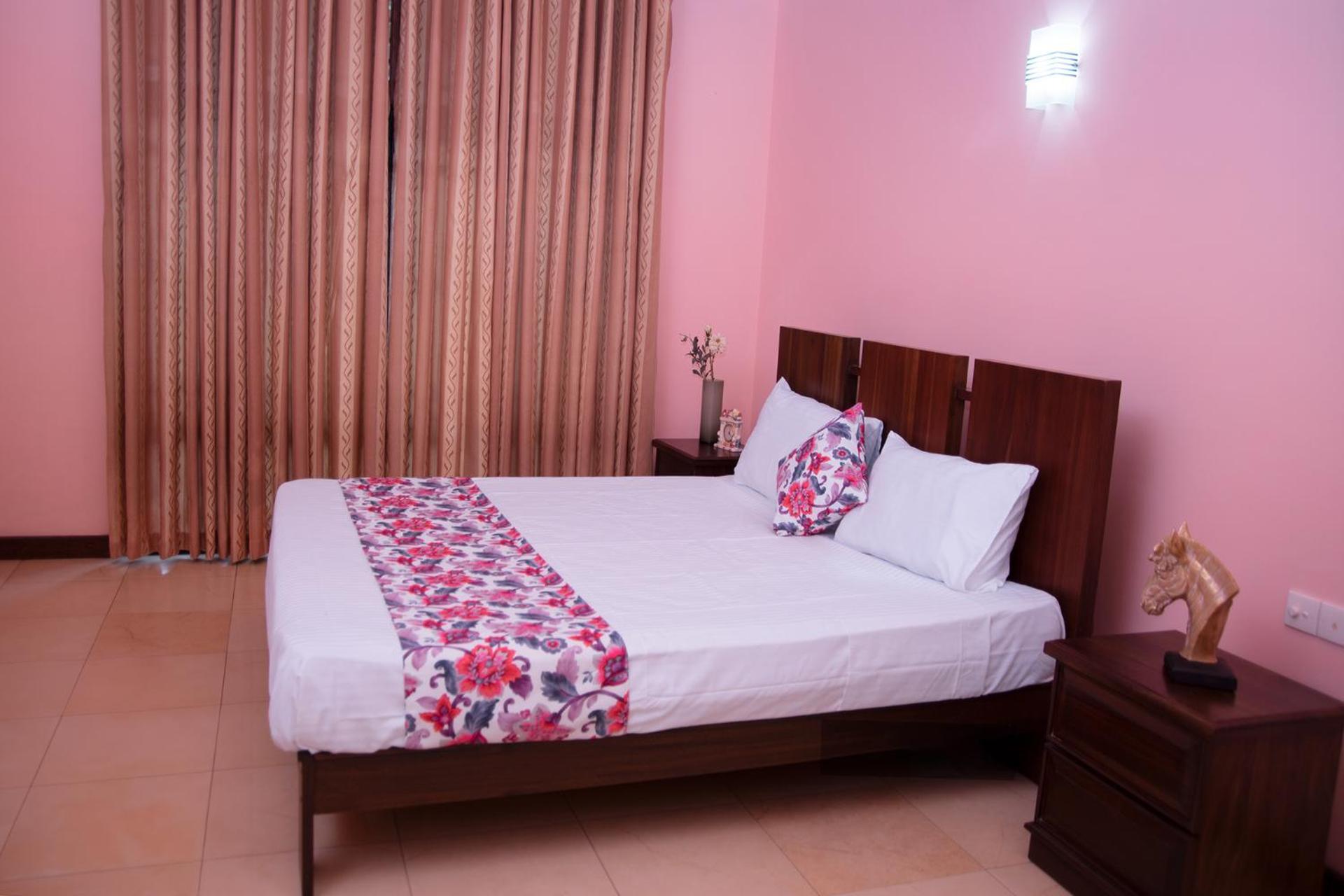 Bigcity Villa - Airport Transit Hotel คาตุนายากา ภายนอก รูปภาพ