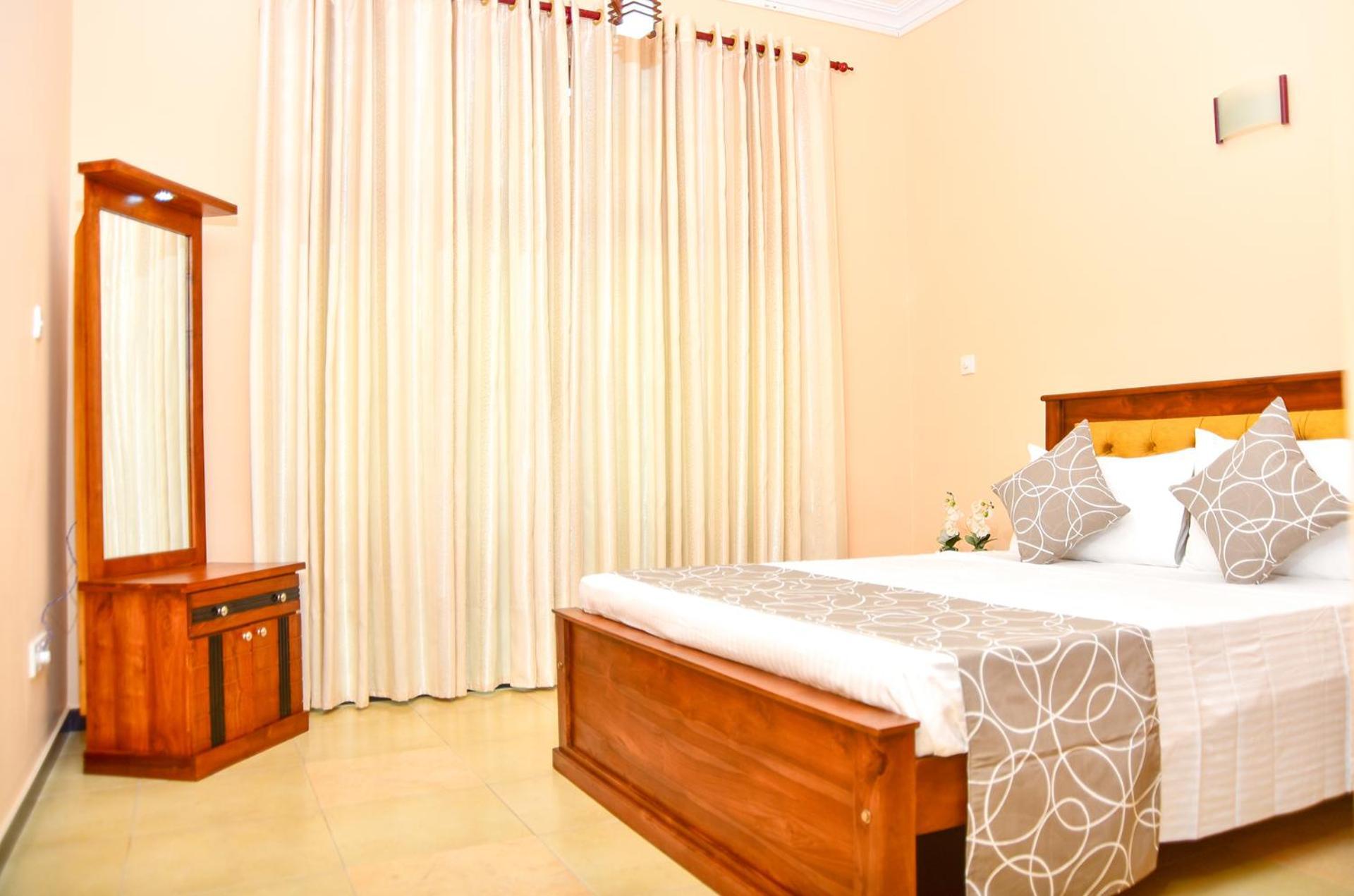 Bigcity Villa - Airport Transit Hotel คาตุนายากา ภายนอก รูปภาพ