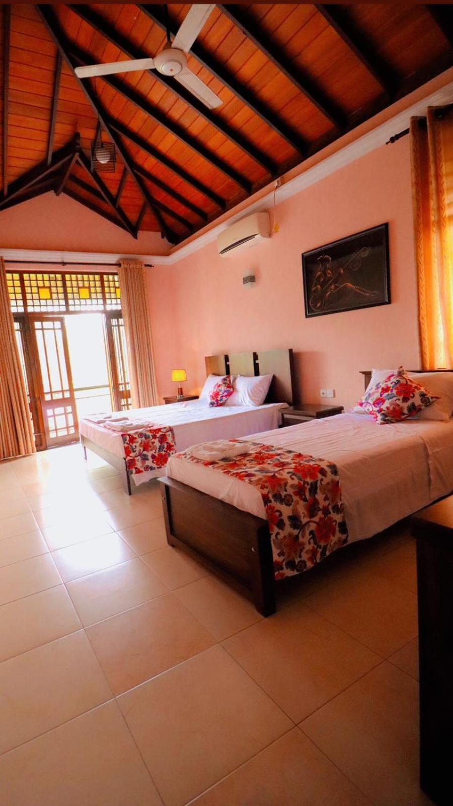 Bigcity Villa - Airport Transit Hotel คาตุนายากา ภายนอก รูปภาพ