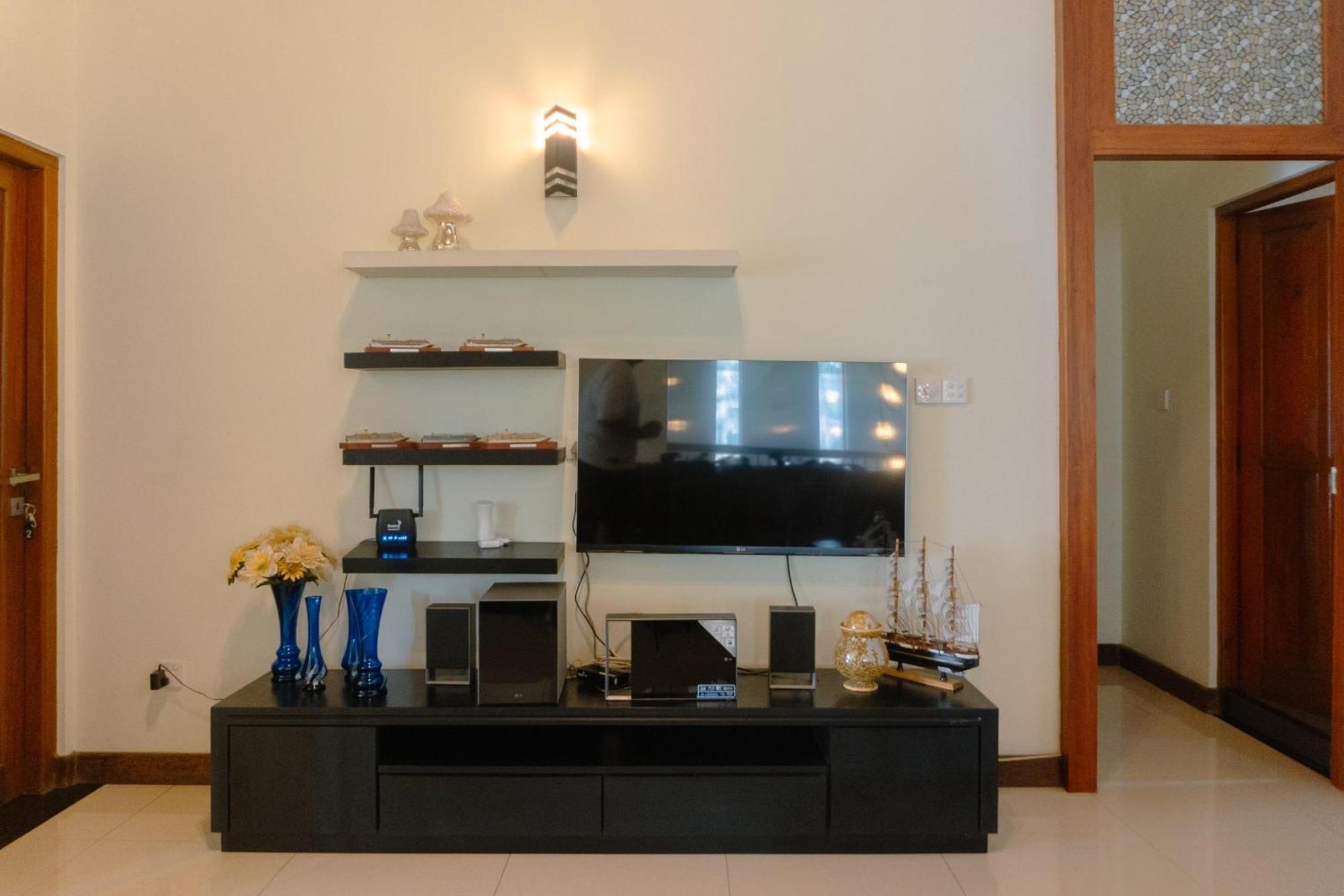 Bigcity Villa - Airport Transit Hotel คาตุนายากา ภายนอก รูปภาพ