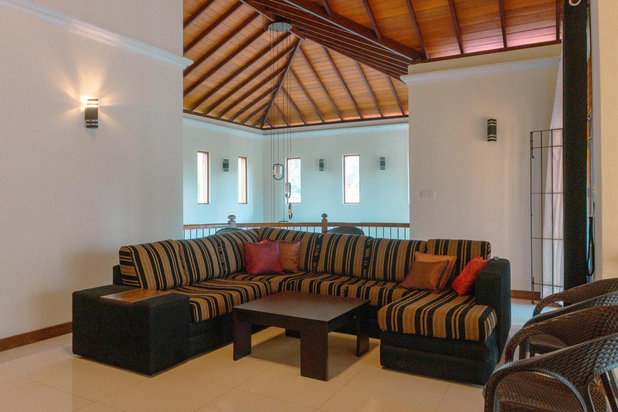 Bigcity Villa - Airport Transit Hotel คาตุนายากา ภายนอก รูปภาพ