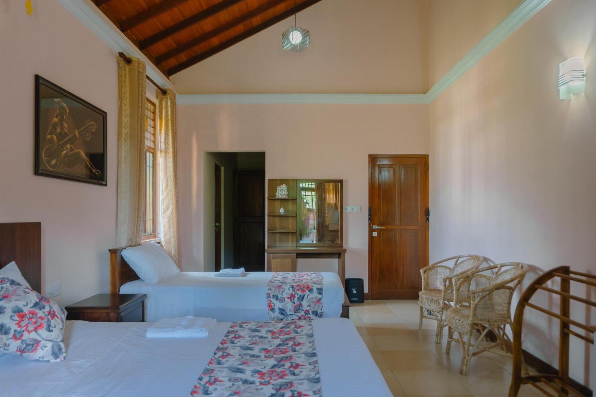 Bigcity Villa - Airport Transit Hotel คาตุนายากา ภายนอก รูปภาพ