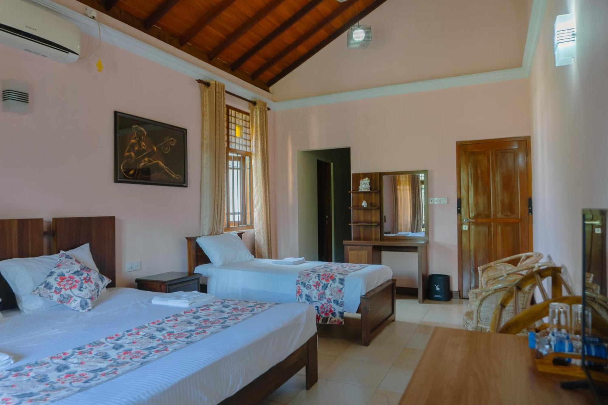 Bigcity Villa - Airport Transit Hotel คาตุนายากา ภายนอก รูปภาพ