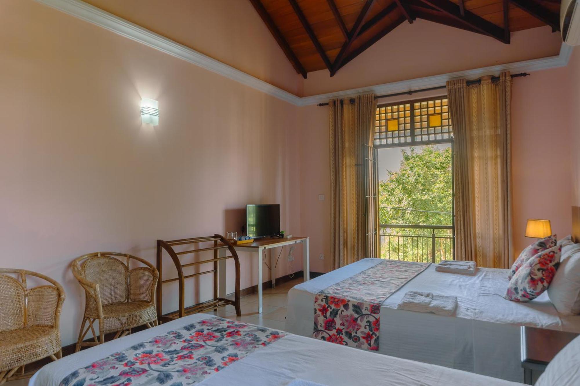 Bigcity Villa - Airport Transit Hotel คาตุนายากา ภายนอก รูปภาพ