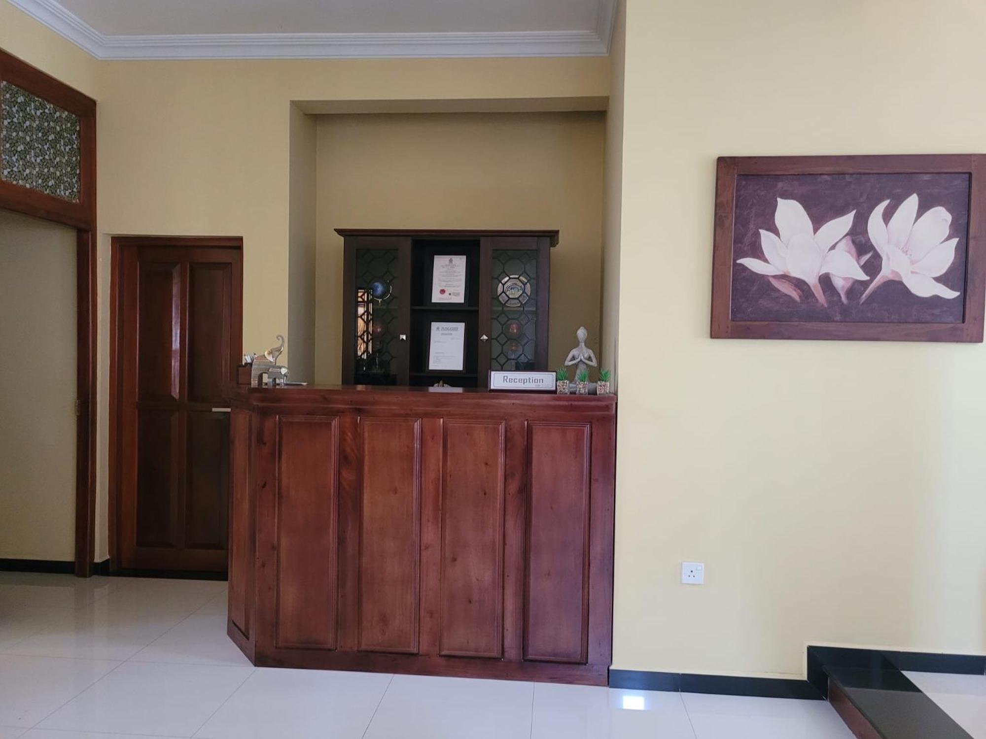 Bigcity Villa - Airport Transit Hotel คาตุนายากา ภายนอก รูปภาพ