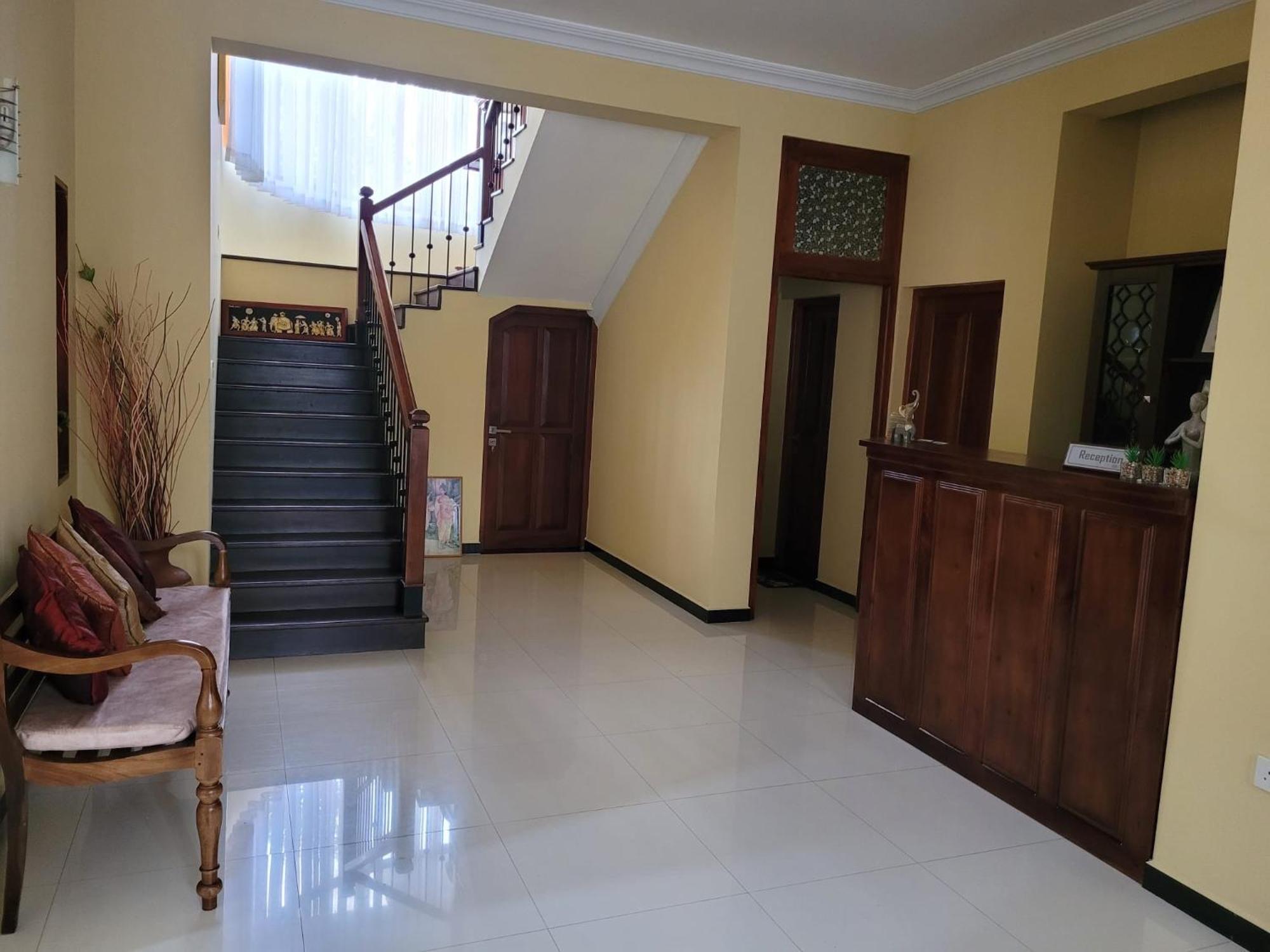 Bigcity Villa - Airport Transit Hotel คาตุนายากา ภายนอก รูปภาพ