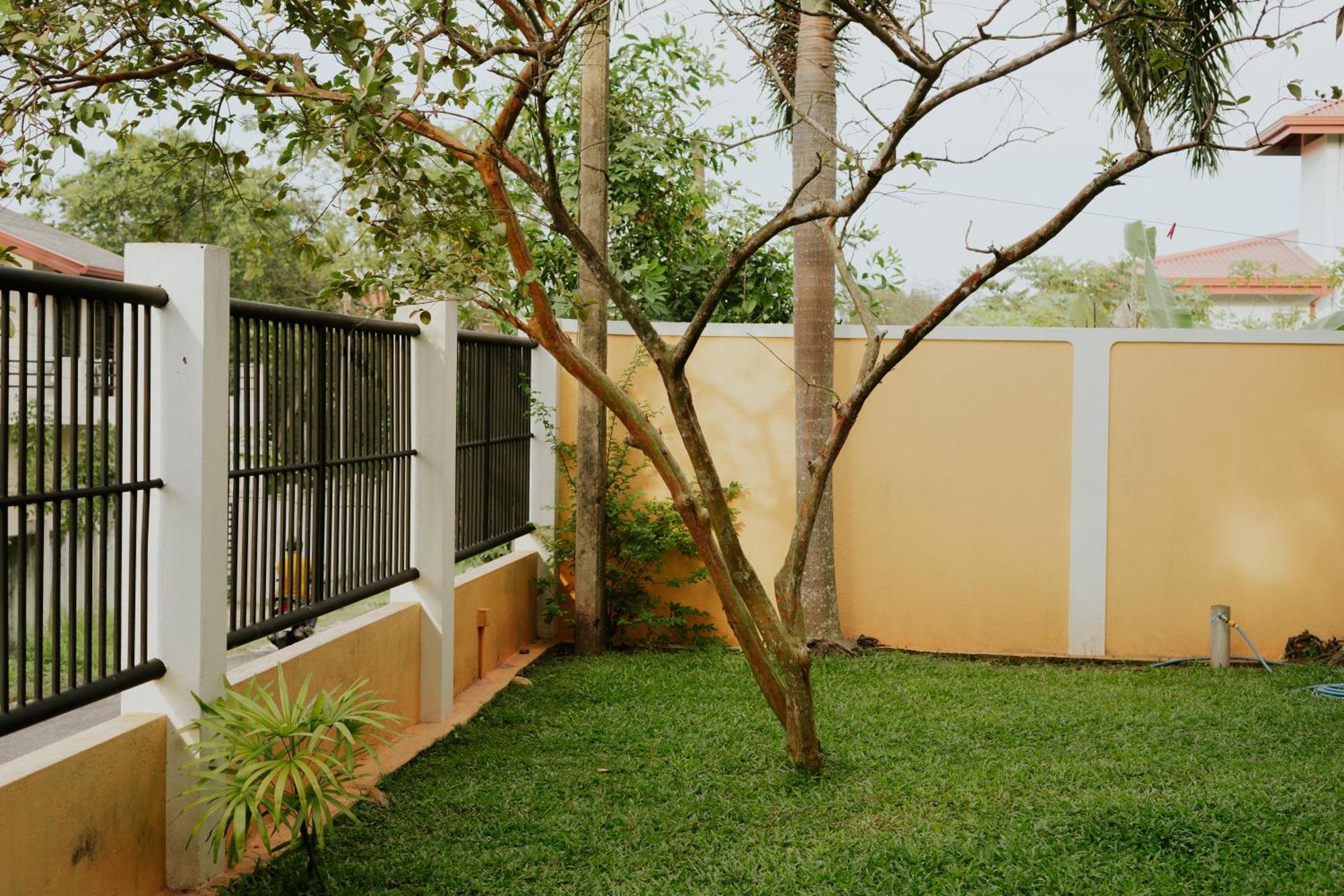 Bigcity Villa - Airport Transit Hotel คาตุนายากา ภายนอก รูปภาพ